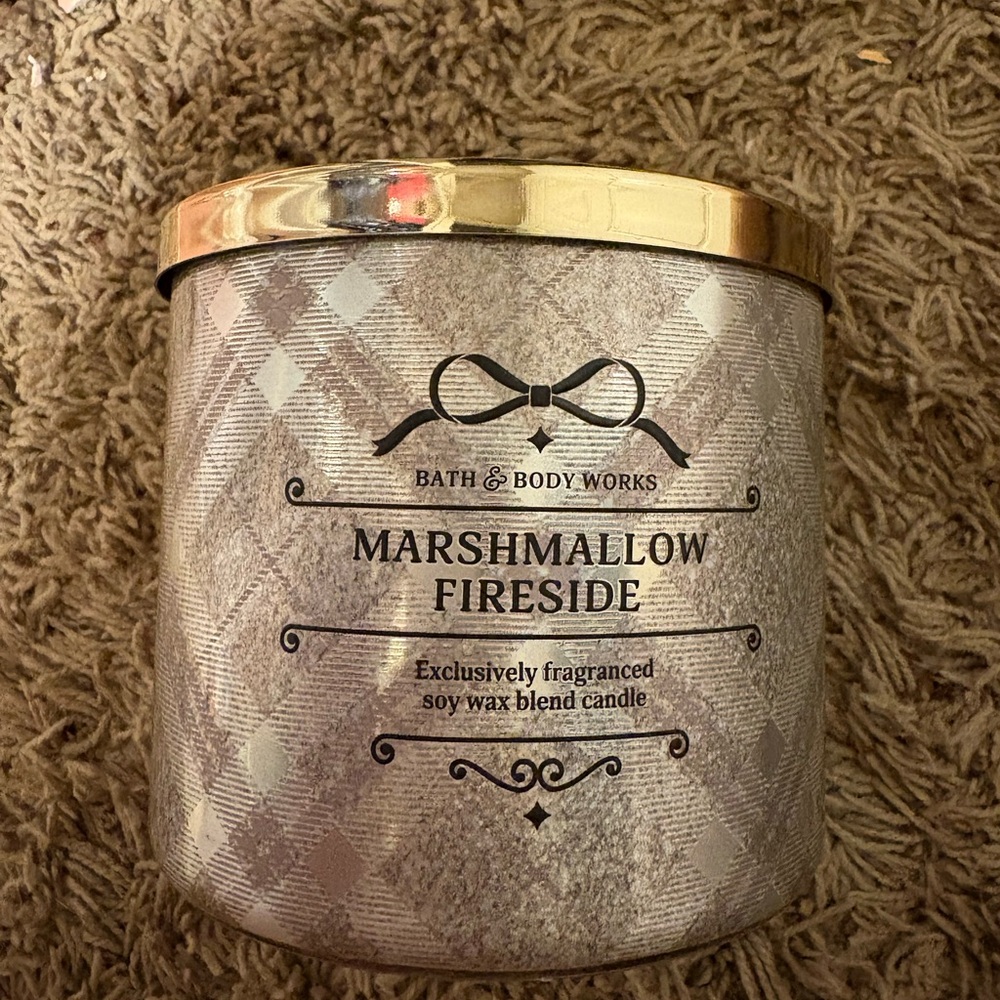 Bath & Body Works Marshmallow Fireside Candle